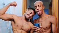Putaria de brothers versáteis com Yuri Oberon e rico marlon