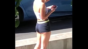 Jiggly Jogger