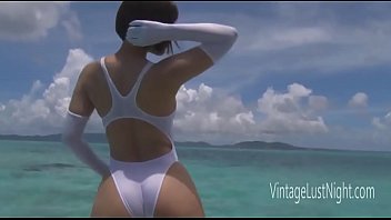 Underwater Sex in Sexy Bodysuit Pt1