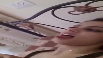 سكس مصرى ينيك عمته المنقبه وبنتها المحجبه